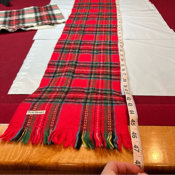 Royal Stewart VTG RED Green wide tartan PLAID Scarf JAPAN acrylic Fringe 47”Long - Picture 3 of 9